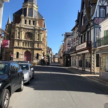 2 Pieces- Rue Pietonne Trouville -Le Petit Juliana Exteriér fotografie